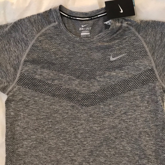 BRAND NEW Men’s Nike Dri-Fit Knit SS; sz XL only - Picture 2 of 8